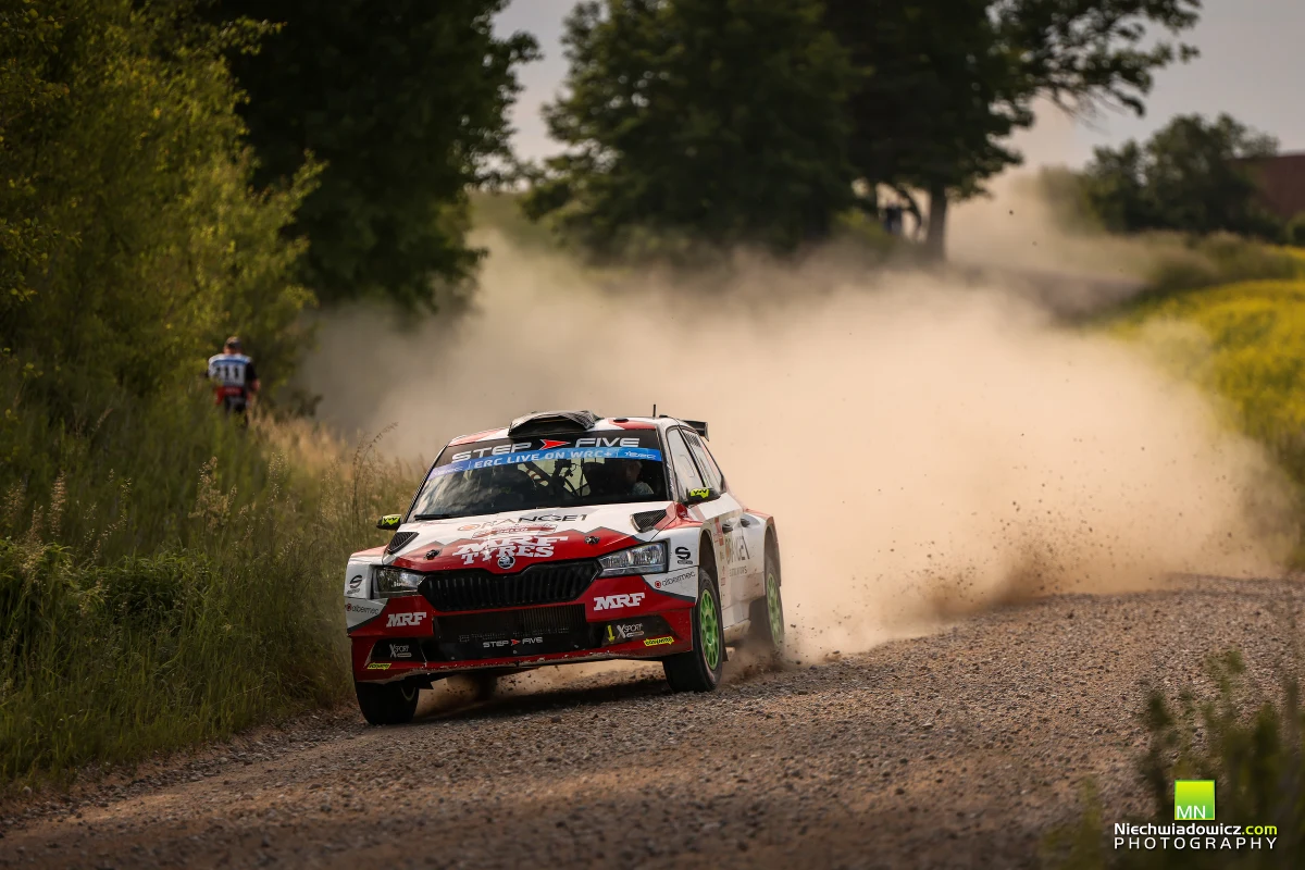 Najstarszy rajdowy cykl na świecie, Rajdowe Mistrzostwa Europy przeżywają swój renesans. Na liście zgłoszeń pojawili się m.in. zwycięzcy rund WRC. Wielu znakomitych zawodników pojawi się również w Mikołajkach podczas Orlen 79. Rajdu Polski.