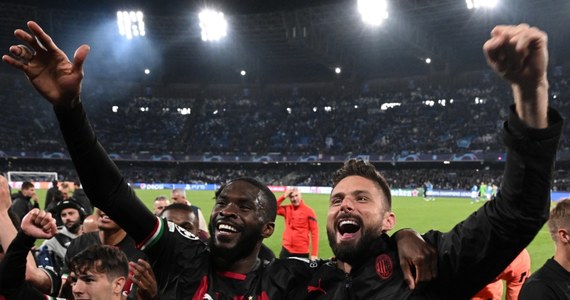 Piłkarze AC Milan i Realu Madryt awansowali do półfinału Ligi Mistrzów. Mediolańczycy, mając jedną bramkę zaliczki sprzed tygodnia, zremisowali na wyjeździe 1:1 z Napoli, w którym zagrał Piotr Zieliński. "Królewscy" po raz drugi pokonali Chelsea 2:0, tym razem w Londynie.