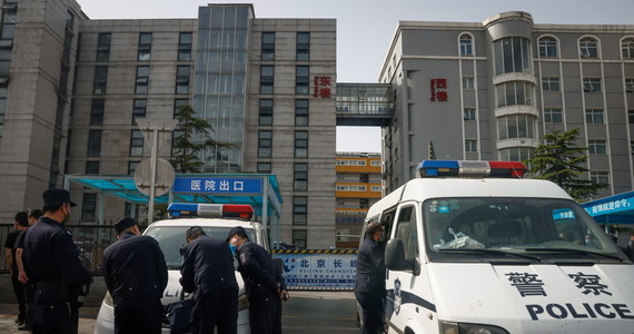 Liczba ofiar śmiertelnych wtorkowego pożaru szpitala w Pekinie wzrosła do 29, z czego 26 to pacjenci - ogłosiły w środę władze miasta. Był to najtragiczniejszy pożar w stolicy Chin od ponad 20 lat. W toku dochodzenia policja zatrzymała 12 osób, w tym kierownictwo szpitala.