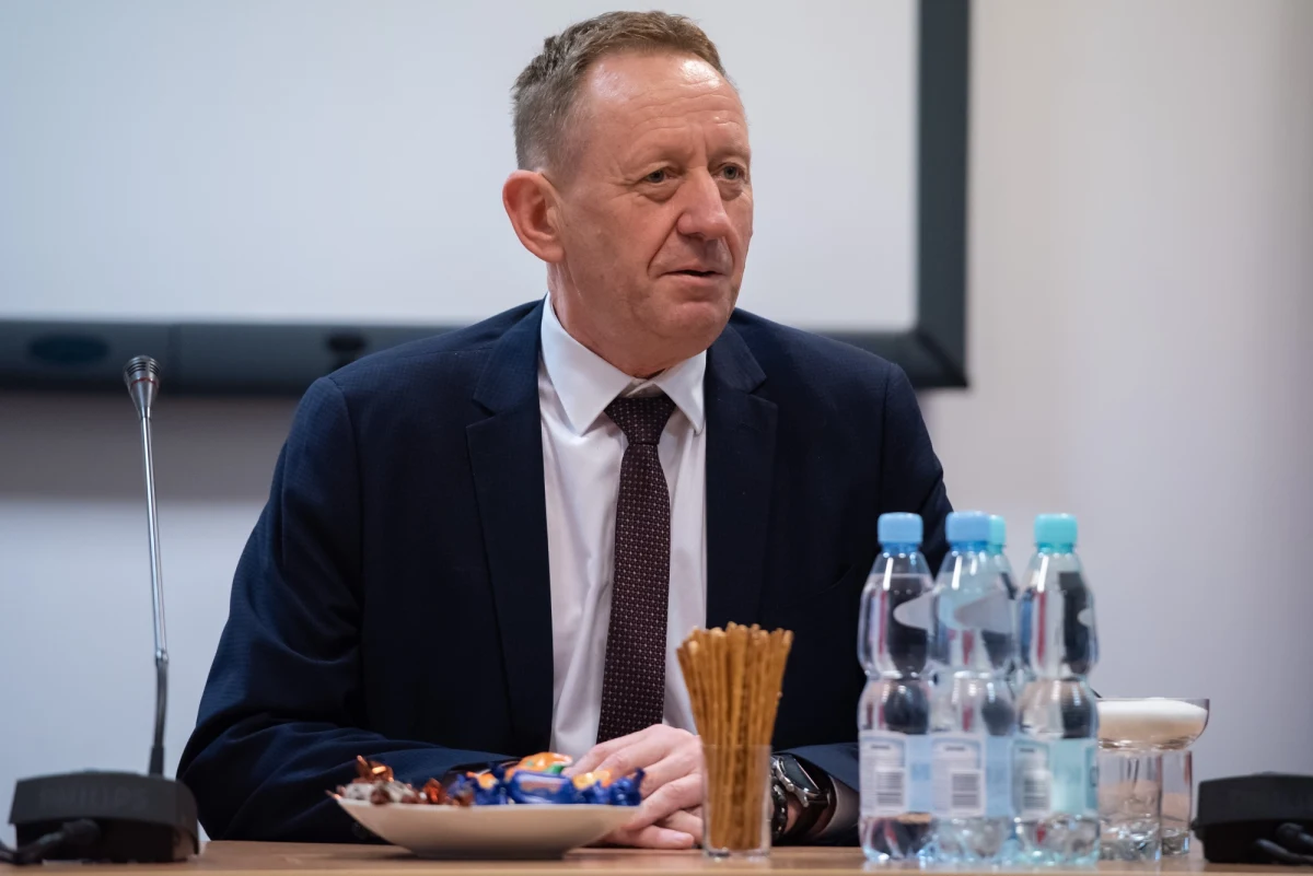 Minister rolnictwa Robert Telus zapowiedział w rozmowie z RMF FM, że będą zmiany na liście produktów objętych zakazem importu z Ukrainy. Inaczej niż w zapowiedziach prezesa PiS Jarosława Kaczyńskiego ma też wyglądać kwestia skupu zboża.