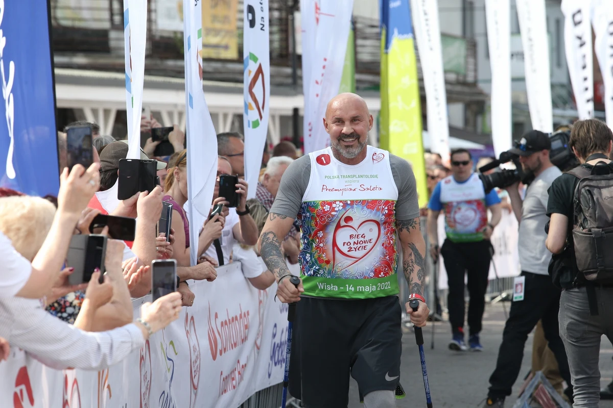 13 maja w Wiśle w Biegu po Nowe Życie po raz 22. spotkają się wszyscy, którym na sercu leży dobro polskiej transplantologii. Z kijami do nordic walking pomaszerują osoby po transplantacjach, znane osobistości ze świata teatru, filmu, sportu i muzyki oraz lekarze. 