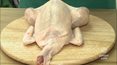 „Zdrowie na widelcu”: Tuszka kurczaka powinna być symetryczna. Ważny jest także kolor
