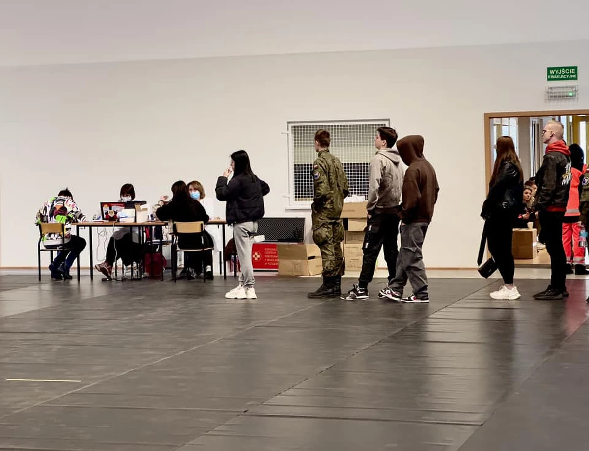 W Pile zorganizowano dziś próbę pobicia rekordu Polski w ilości oddanej krwi. „To ważna inicjatywa, krew jest bezcennym darem ratującym życie” – powiedział minister zdrowia Adam Niedzielski.