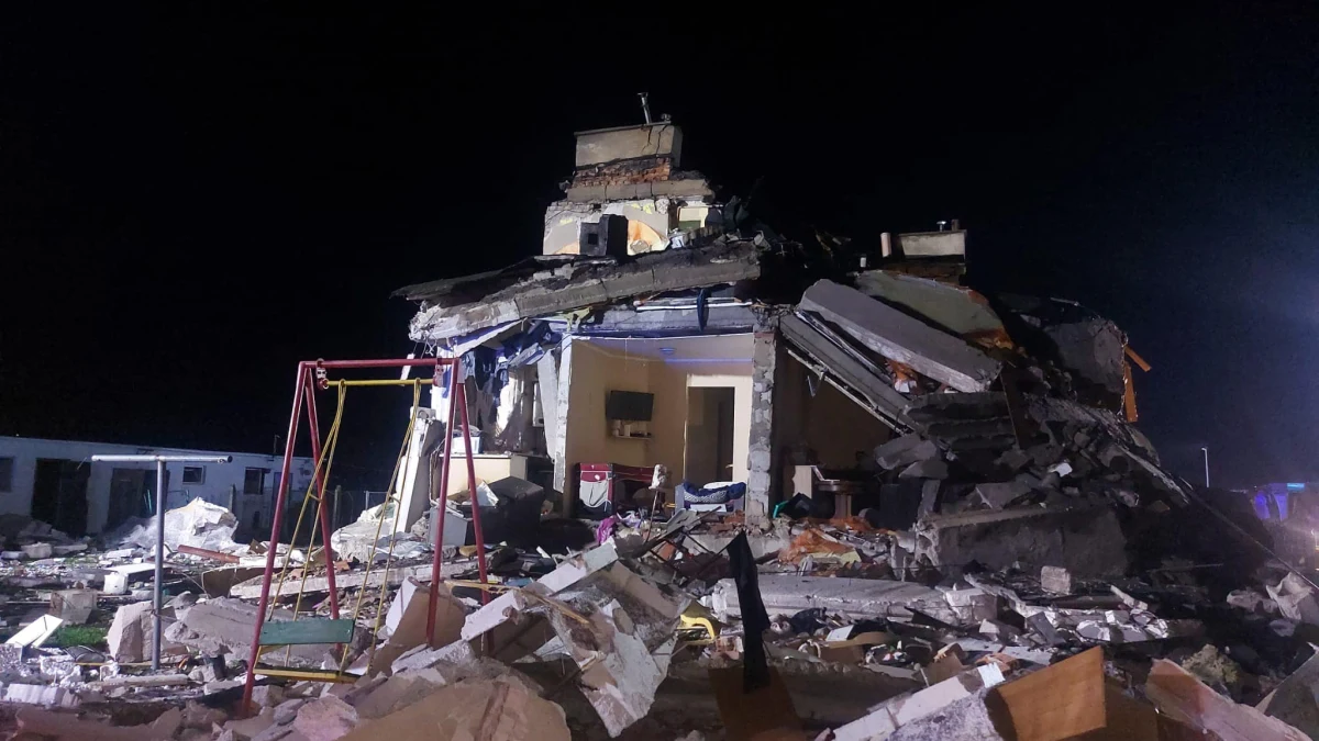 Do wybuchu gazu doszło w bloku w miejscowości Sędziniec obok Wysokiej w Wielkopolsce. 4 osoby są ranne.