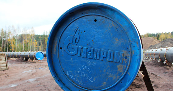Rosyjskich odbiorców czekają podwyżki cen gazu. Gazprom - w związku z trudną sytuacją finansową spowodowaną zachodnimi sankcjami - chce uwolnienia cen dla klientów krajowych. Pisze o tym rosyjski dziennik Kommiersant. 