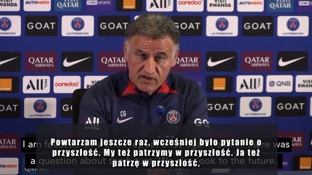 Trener Paris Saint-Germain, Christophe Galtier, twierdzi, że buduje zespół na następny sezon, pomimo rozczarowującego pierwszego sezonu i niedawnych zarzutów o rasistowskie uwagi.

Liderzy PSG mają obecnie osiem punktów przewagi nad najbliższym rywalem Marsylią w wyścigu o tytuł,

zmierzają w kierunku rekordowego 11. tytułu Ligue 1.

Ale przegrali osiem meczów we wszystkich rozgrywkach od mistrzostw świata, w tym porażki u siebie i na wyjeździe w oswojonym wyjściu Ligi Mistrzów z Bayernem Monachium w 1/8 finału.

A Galtier jest objęty dochodzeniem w sprawie rzekomych rasistowskich uwag, które wygłosił jako trener Nicei w zeszłym roku.