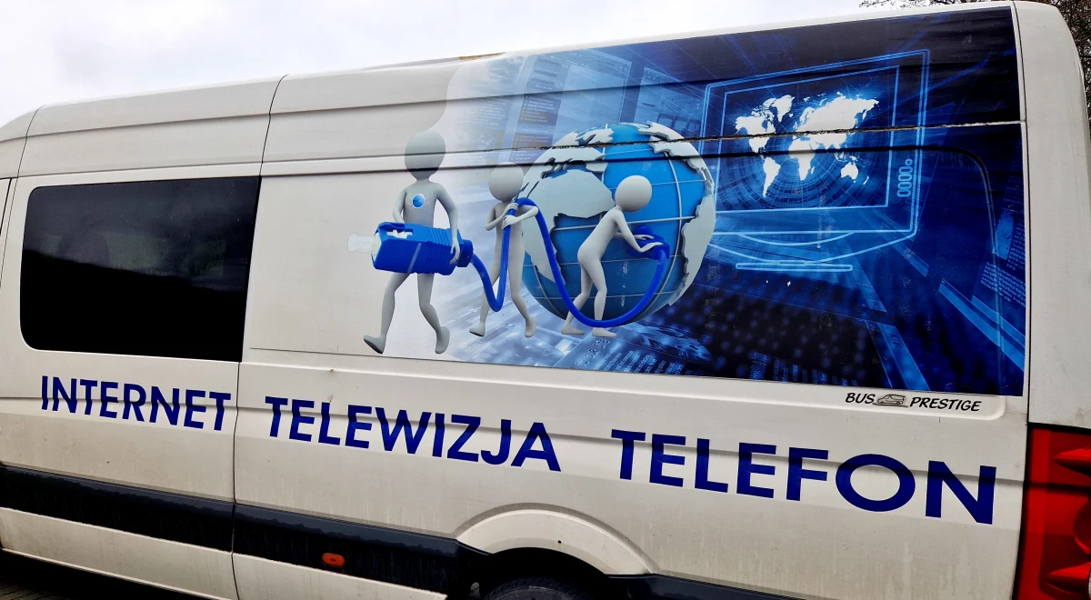 Na zakończonej niedawno w Jachrance pod Warszawą konferencji Krajowej Izby Komunikacji Ethernetowej (KIKE) dominowały dwa główne tematy – wejście w życie nowej ustawy „Prawo komunikacji elektronicznej” oraz uruchomienie nowych środków Unii Europejskiej na budowę sieci światłowodowych w Polsce. 650 uczestników konferencji to głównie przedstawiciele polskich firm świadczących usługi dostępu do internetu oraz usługi telekomunikacyjne i medialne. 