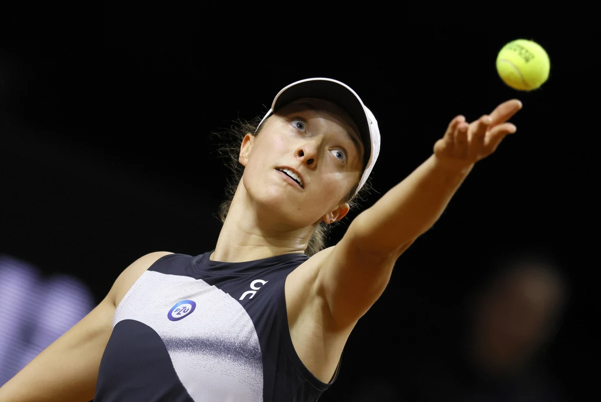 Iga Świątek awansowała do trzeciej rundy turnieju WTA na kortach ziemnych w Stuttgarcie. Polka pokonała Chinkę Qinwen Zheng 6:1, 6:4. Kolejną rywalką Świątek będzie Czeszka Karolina Pliskova.