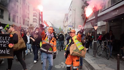 Szturm na paryską giełdę. "Jesteśmy tu, nawet jeśli Macron tego nie chce"