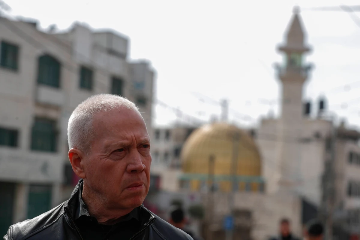 Minister obrony Izraela Joav Galant ostrzegł, że czas konfliktów na ograniczoną skalę dobiegł końca. Dodał, że w najbliższym czasie Izrael jest bardziej narażony na eskalację na wielu frontach.