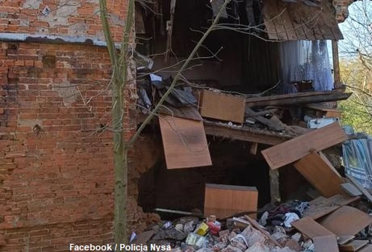 W Białej Nyskiej (woj. opolskie) zawaliła się część domu jednorodzinnego, w którym przebywało osiem osób. Nikt nie odniósł obrażeń.