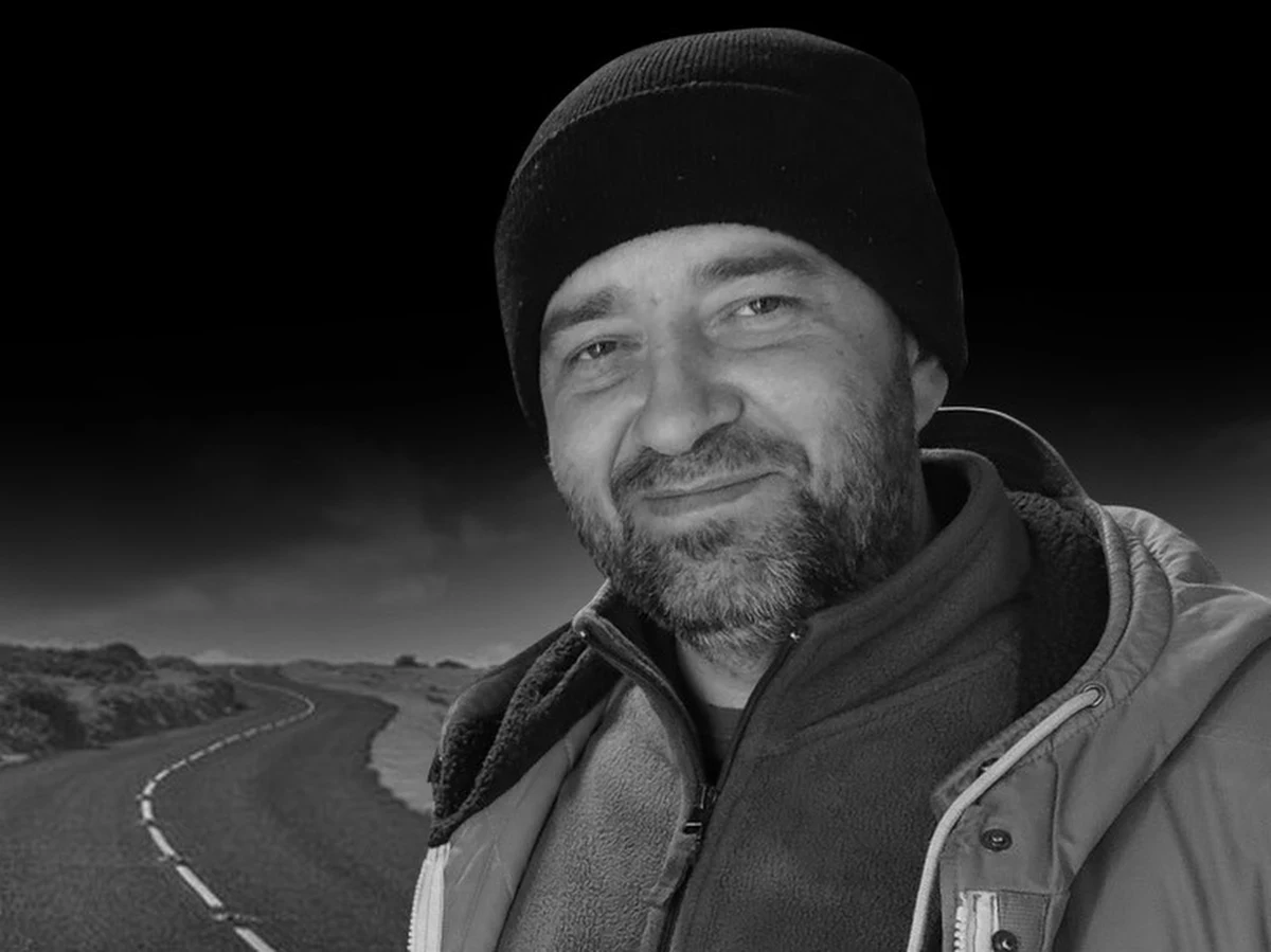 Marek zmarł 27 marca w szpitalu w Kijowie. Razem z innymi wolontariuszami z inicjatywy Nehemiasz dostarczał pomoc humanitarną potrzebującym z terenów ogarniętych wojną w Ukrainie. Konwój, którym jechał został zaatakowany 16 marca. 