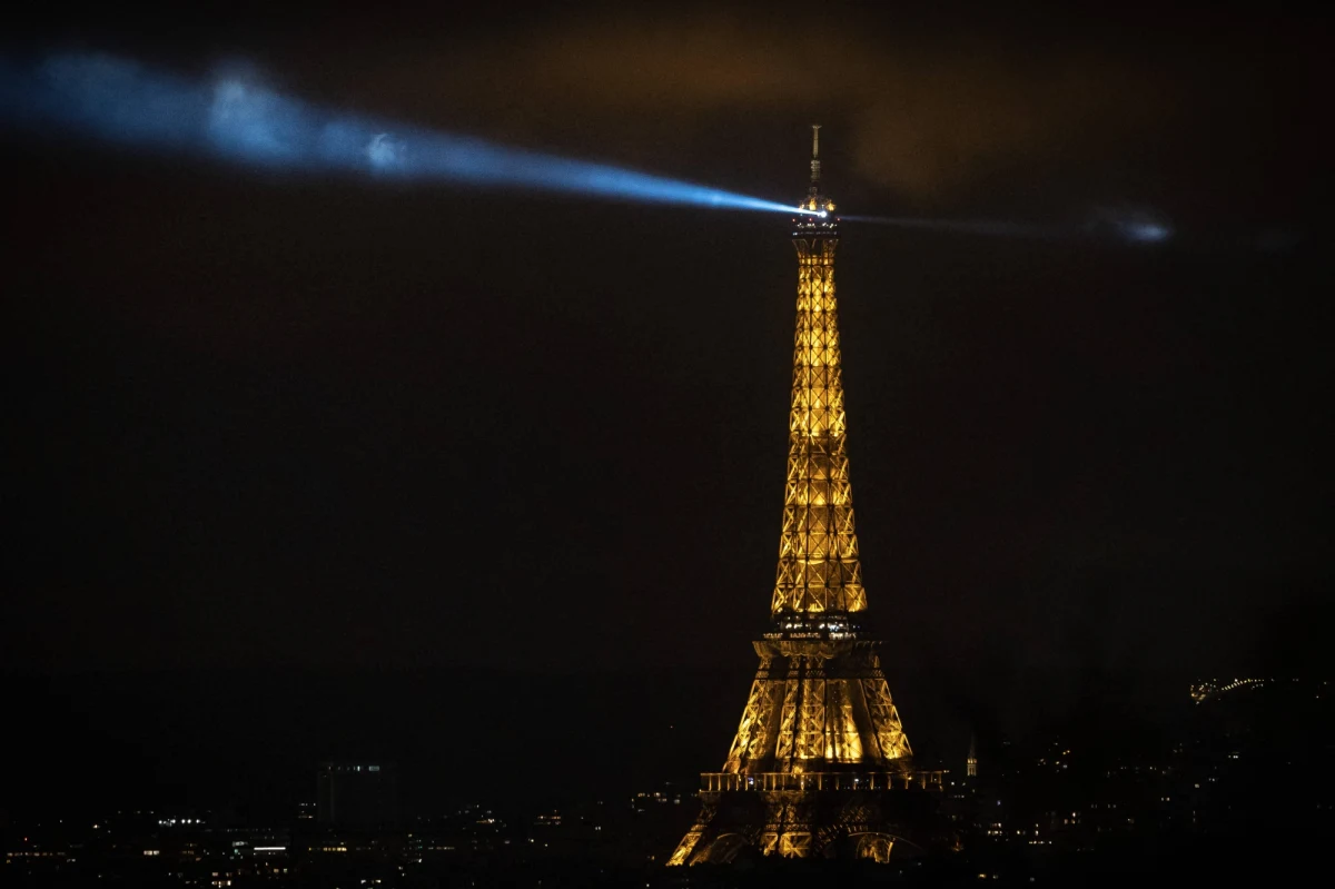 Sąd w Paryżu skazał 5 osób za planowanie zamachu terrorystycznego w centrum stolicy Francji. Jak podał portal dziennika "Le Monde", usłyszały one wyroki od 5 do 15 lat więzienia. 