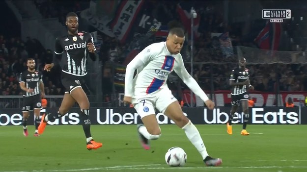 Skrót meczu Angers SCO - Paris Saint-Germain.

Bramki: 87. Thioub (Sima) – 9. Mbappé (Bernat), 26. Mbappé (Messi)

Angers SCO: Bernardoni – Valery, Ousm. Camara II (69. Thioub), Hountondji, Abdoula. Bamba, Kalumba – Abdelli (C), B. Mendy, Hunou – Bahoya Négoce (88. Taïbi), Niane (69. Sima).
Rezerwowi: Yah. Fofana – Gaya, Belkhdim, Blažič, D. N'Diaye, Raolisoa.
Trener: Alexandre Dujeux

Paris Saint-Germain: Donnarumma – Ramos, Marquinhos (C), D. Pereira – Hakimi, Soler (62. Verratti), Ruiz, Vitinha (90. Zaïre-Emery), Bernat (89. Bitshiabu) – Mbappé, Messi.
Rezerwowi: Letellier, Rico – Nhaga, Gharbi, Housni, Ekitiké.
Trener: Christophe Galtier
