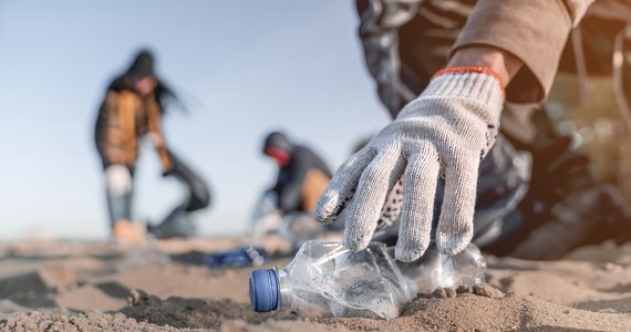 Z okazji Międzynarodowego Dnia Ziemi, w Poznaniu rozpoczęła się akcja sprzątania brzegów Warty. Dla uczestników przygotowano 10 punktów z pakietami rękawiczek i worków na śmieci, a dla najmłodszych warsztaty i konkursy.
