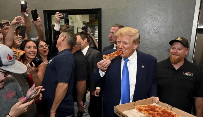 Donald Trump znów zaskoczył. "Ktoś chce kawałek, który zjadłem?"