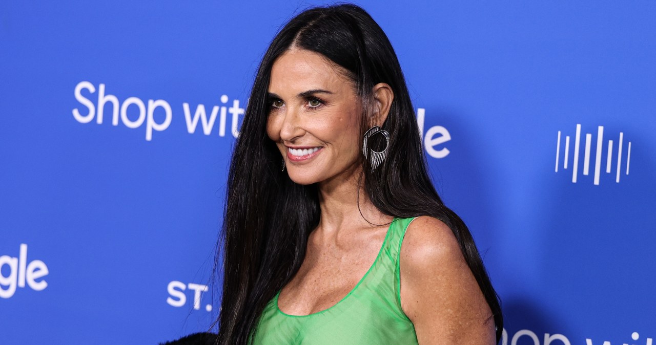 Demi Moore znów zachwyca! Na Instagramie, gdzie śledzi ją ponad 4 mln obserwujących, opublikowała zdjęcia, na których zapozowała w cętkowanym bikini. Gwiazda z dumą prezentuje zachwycającą figurę. Z trudem można uwierzyć, że ma już 60 lat!