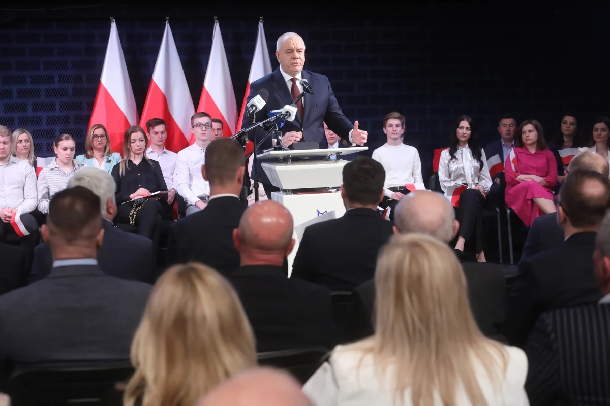 Wkrótce zostanie odtworzona jednostka wojskowa  w Augustowie. Tak w Białymstoku mówił wicepremier Jacek Sasin. Dodał, że miasto jest jednym z najniebezpieczniejszych miejsc w Europie, bo leży na tak zwanym przesmyku suwalskim.
