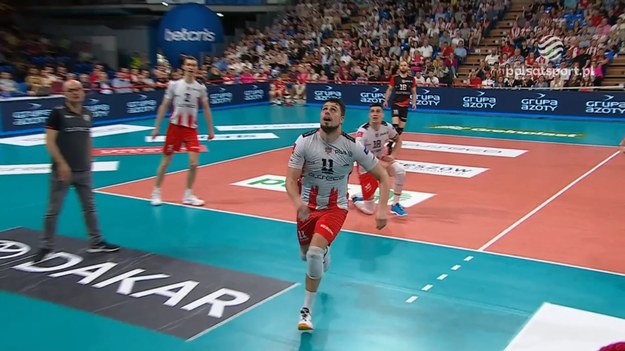 Fragment drugiego meczu Asseco Resovia – Grupa Azoty ZAKSA Kędzierzyn-Koźle w półfinale PlusLigi.

