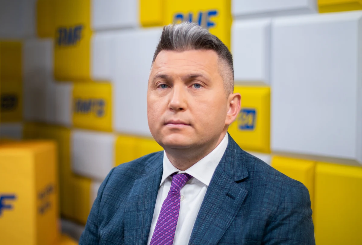 "Polski Związek Olimpijski nie może funkcjonować jak biuro podróży. Dużo zmian przed nami" - mówił nowy szef PKOl Radosław Piesiewicz w Rozmowie w południe w RMF FM. Podkreślał też, że celem numer jeden jest dla niego niedopuszczenie do startu Rosjan i Białorusinów na przyszłorocznych igrzyskach w Paryżu. 