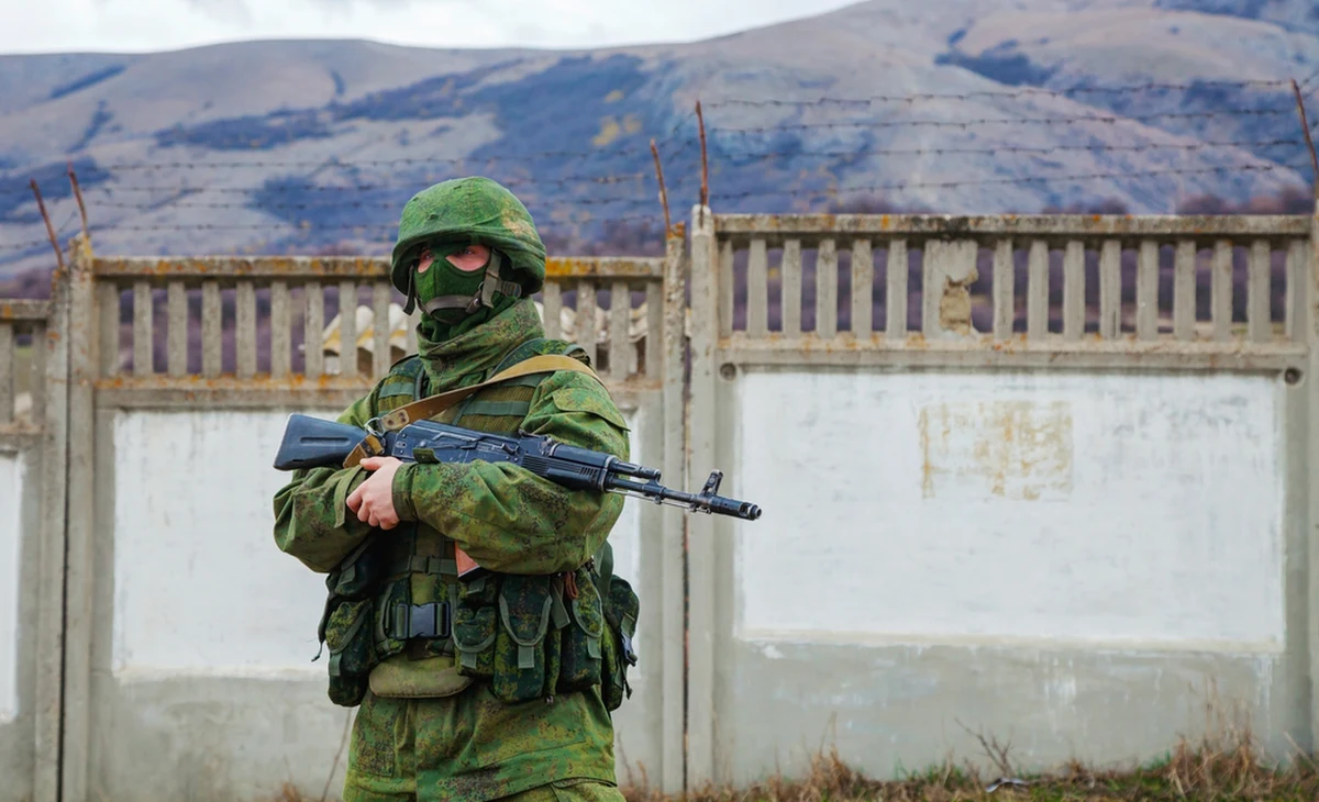 Azamat Jałdarow, jeden z najemników Grupy Wagnera, który przyznał się do zabicia ukraińskich cywilów w Bachmucie i Sołedarze, został zatrzymany przez policję w obwodzie saratowskim. Informację przekazał założyciel serwisu Gulagu.net Władimir Osieczkin.