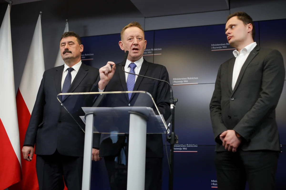 Rozmowy z unijnym komisarzem ds. handlu Valdisem Dombrovskisem na temat towarów rolnych z Ukrainy będą kontynuowane we wtorek - powiedział podczas poniedziałkowej konferencji prasowej minister rolnictwa Robert Telus.