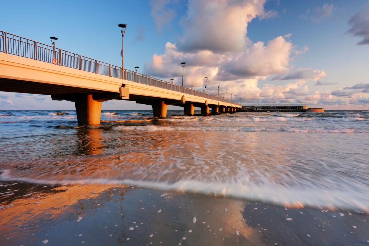 ​Do połowy kwietnia zarezerwowano o ponad 220 proc. więcej noclegów w okresie długiego weekendu majowego niż w ubiegłym roku - wynika z danych portalu Nocowanie.pl. Do opłacenia wyjazdu wykorzystano m.in. Polski Bon Turystyczny.