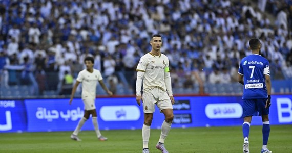Frustracja portugalskiego piłkarza Cristiano Ronaldo w jego pierwszym sezonie w Arabii Saudyjskiej się pogłębia. Jego zespół niedawno w lidze przegrał ważny mecz na szczycie, a wczoraj, po porażce 0:1 z Al-Wehda odpadł z krajowego pucharu.
