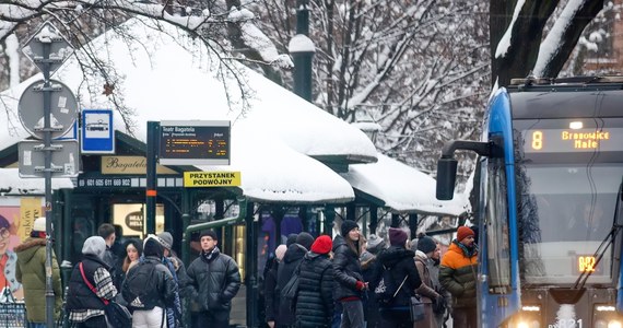 Zakończona niedawno zima była najdroższą w historii Krakowa. Wszystkie działania w ramach Akcji Zima, trwającej od października do kwietnia, kosztowały łącznie 53,3 mln zł - podsumował krakowski urząd.