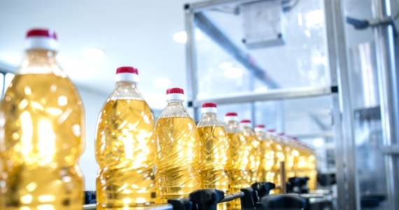 Komisja Europejska zgodziła się objąć olej słonecznikowy zakazem importu z Ukrainy. Dozwolony będzie jednak tranzyt tego produktu - oświadczył minister rolnictwa Robert Telus.