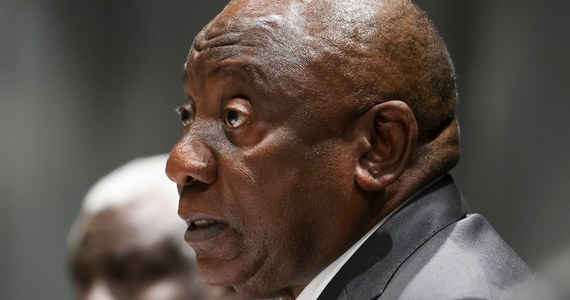 Republika Południowej Afryki nie planuje wystąpienia z Międzynarodowego Trybunału Karnego -  poinformowało biuro prezydenta Cyrila Ramaphosy. Wcześniej to on sam sugerował taki ruch. Teraz jego biuro twierdzi, że był to błąd w komunikacji ze strony rządzącej partii ANC.