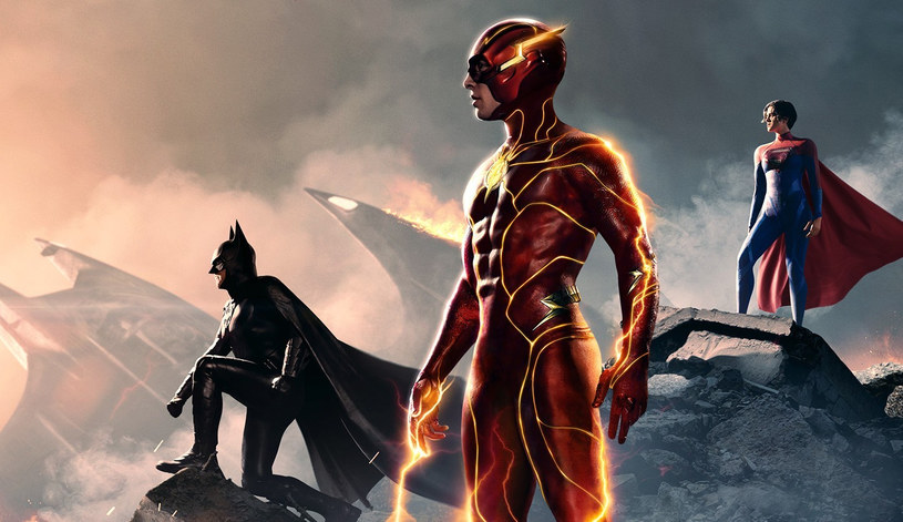 Wytwórnia Warner Bros. zaprezentowała nowy zwiastun długo oczekiwanego filmu "Flash". W epickiej zapowiedzi mamy m.in. dwóch tytułowych superbohaterów, których wspomaga dwóch Batmanów i Supergirl. Produkcja zadebiutuje w polskich kinach 16 czerwca.