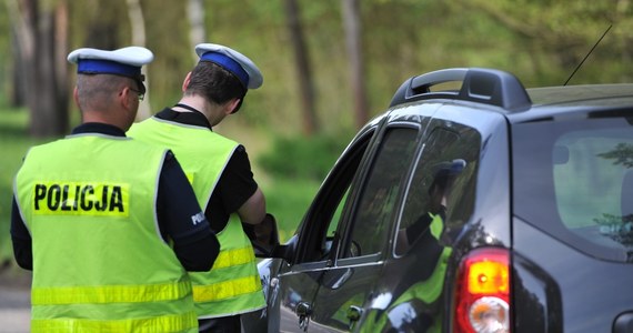 Diagności z Warszawy od dwóch dni nie wpisywali do systemu CEPiK danych pojazdów, które przeszły badania techniczne. W ramach protestu zaczęli je „hurtem” wpisywać dziś w południe. Istniała obawa, że system się zawiesi. Gdyby tak się stało, konsekwencje odczuliby już nie tylko kierowcy w stolicy, ale w całej Polsce. Paraliżu na szczęście nie było.