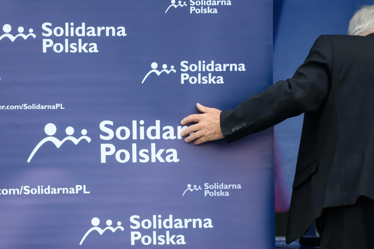 3 maja Solidarna Polska zaprezentuje nową nazwę. Jak poinformował rzecznik ugrupowania Zbigniewa Ziobry Jacek Ozdoba, będzie to "nowy etap partii".