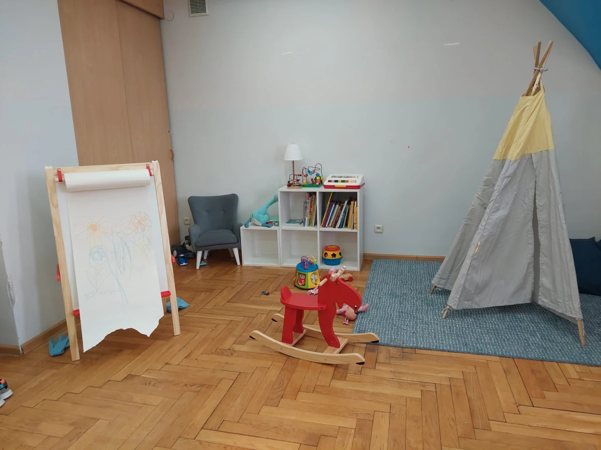 Pierwsza na Dolnym Śląsku Spynka, grupa opiekuńczo-edukacyjna dla dzieci ukraińskich i polskich, zainaugurowała działalność we Wrocławiu.  W całej Polsce działa już ponad 60 takich placówek, udzielając wsparcia ponad 10 tysiącom dzieci.