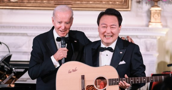 Prezydent Korei Południowej Jun Suk Jeol podczas bankietu w Białym Domu zaśpiewał pierwszą zwrotkę szlagieru „American Pie”. Nagrania pojawiły się w internecie. Komentatorzy podkreślają, że śpiewał czysto i z dobrym akcentem.