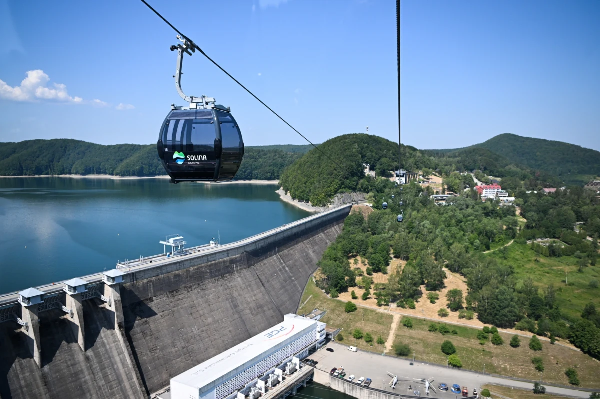 ​W ośrodku turystycznym Polskich Kolei Linowych (PKL) w Solinie w Bieszczadach w najbliższą sobotę, po zimowej przerwie, otwarte zostaną bramy Parku Tajemnicza Solina. Wydarzeniu towarzyszyć będzie piknik rodzinny oraz dodatkowe wydarzenia, które potrwają do 4 maja br.