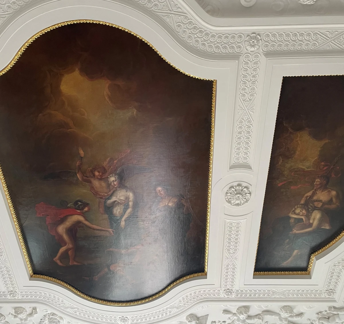 Po 8 miesiącach remontu z powrotem otwiera się Muzeum Chopina w Warszawie. Na zwiedzających czekają zupełnie nowe ekspozycje, a na tych którzy odwiedzą muzeum w dniu otwarcie dodatkowe niespodzianki. 
