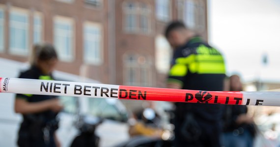 Jedna osoba zginęła, a dwie zostały ranne w wyniku ataku nożownika w miejscowości Erren-Leur na południu Holandii - poinformowała policja. Na razie nie aresztowano sprawcy, trwają jego poszukiwania.