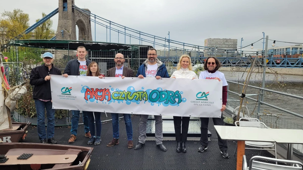 Trwa Międzynarodowa Akcji "Czysta Odra". Do 7 maja wolontariusze z Polski, Czech i Niemiec będą sprzątać rzekę i jej dopływy. "Na brzegach i w wodzie można znaleźć wszystko, od plastikowych butelek po tapczany i hulajnogi" - mówi organizator akcji, wrocławski ekolog oraz podróżnik Dominik Dobrowolski.