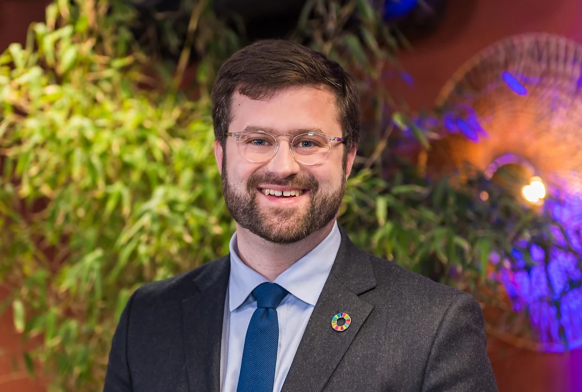 Dlaczego Francja blokuje osiągniecie przez kraje Unii Europejskiej ostatecznego porozumienia w sprawie dostarczania Ukrainie amunicji? Znany paryski politolog Thomas Friang sugeruje, że prezydent Emmanuel Macron nie ma tak dużej świadomości zagrożenia ze strony Rosji i konieczności natychmiastowych działań, jak władze Polski i innych krajów Europy Środkowo-Wschodniej. Z szefem renomowanego Instytutu Open Diplomacy rozmawiał korespondent RMF FM Marek Gladysz.