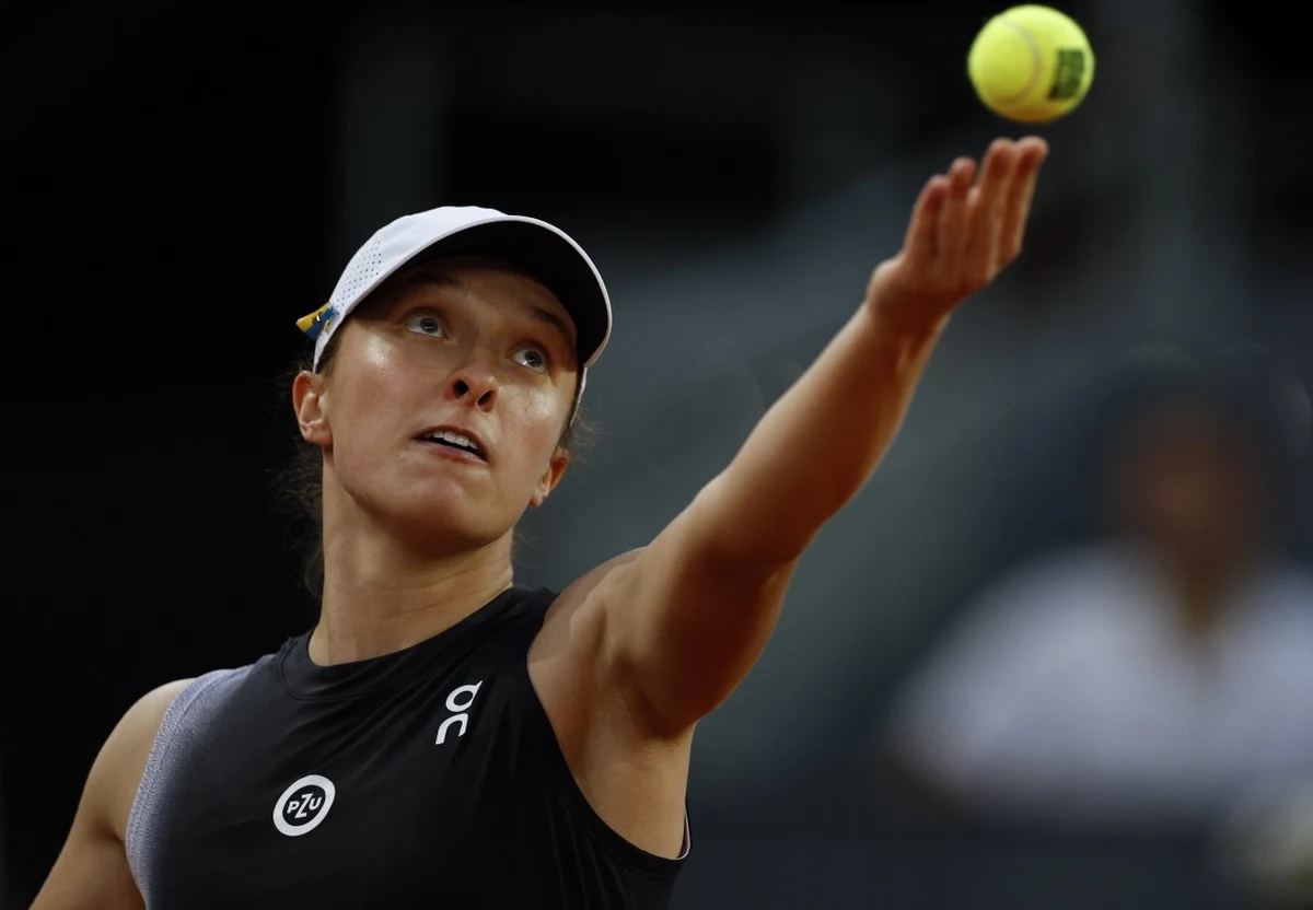 To będzie ciekawa niedziela dla fanów tenisa. Na korty w Madrycie wyjdą po południu Iga Świątek i Hubert Hurkacz. Oboje rozegrają mecze trzeciej rundy. Rywalką Świątek będzie Amerykanka Bernarda Pera. Hurkacz zmierzy się z Chorwatem Borną Coriciem i wydaje się, że czeka go zdecydowanie trudniejsze zadanie.