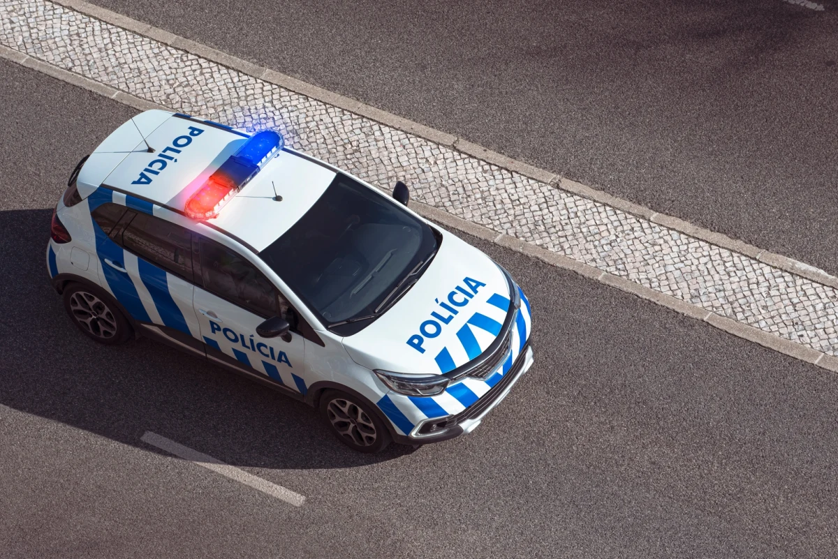 Cztery osoby zginęły w niedzielę rano podczas strzelaniny w położonym 45 km na południe od Lizbony mieście Setubal, w zachodniej Portugalii. Sprawca strzelaniny popełnił samobójstwo.