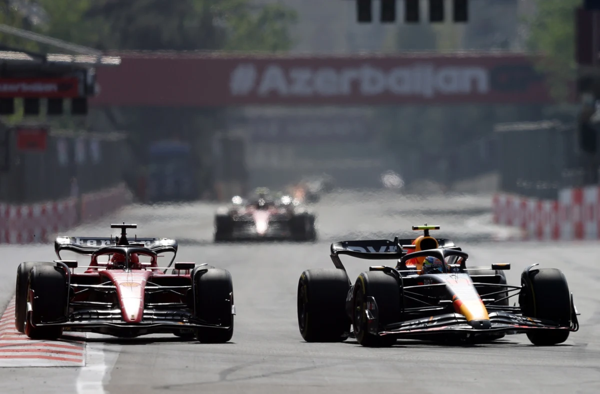 Meksykanin Sergio Perez z teamu Red Bull wygrał w niedzielę wyścig Formuły 1 o Grand Prix Azerbejdżanu na ulicznym torze w Baku, czwartą rundę cyklu. Drugi był jego kolega z ekipy, obrońca tytułu Holender Max Verstappen, a trzeci Monakijczyk Charles Leclerc z Ferrari.