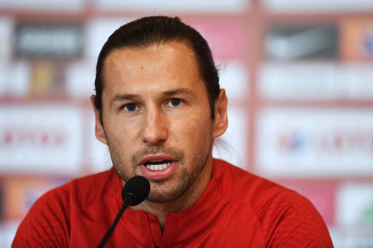 Zakaria Al-Hawsawi, piłkarz lidera saudyjskiej ekstraklasy Al-Ittihad, został zawieszony do końca sezonu za oplucie Grzegorza Krychowiaka z Al-Shabab. Mecz odbył się w miniony czwartek, a klub 98-krotnego reprezentanta Polski przegrał 1:2.