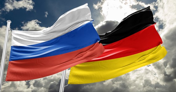 ​Grupa niemieckich dyplomatów wyjechała z Rosji - tydzień po tym, gdy rząd Niemiec wydalił ok. 50 pracowników rosyjskiej ambasady w Berlinie, którzy prowadzili działalność szpiegowską na terenie RFN. Poinformowało o tym w poniedziałek Ministerstwo Spraw Zagranicznych Niemiec, nie podając jednak liczby wydalonych z Rosji niemieckich dyplomatów.