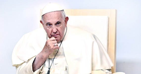 Władze Ukrainy nic nie wiedzą o misji pokojowej Watykanu, o której bez szczegółów poinformował papież Franciszek. Tak informuje telewizja CNN, powołując się na anonimowego urzędnika z otoczenia prezydenta Wołodymyra Zełenskiego.