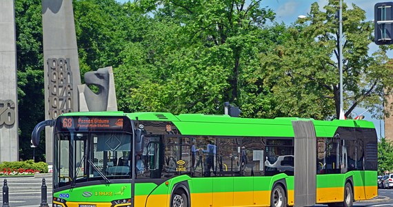​Z punktualnością na poziomie poniżej 80 proc. kursowały w pierwszym kwartale tego roku poznańskie autobusy - wynika z danych przekazanych PAP przez Zarząd Transportu Miejskiego w Poznaniu. Ma to związek m.in. z trwającymi w mieście remontami, zwłaszcza w centrum i na trasie PST.