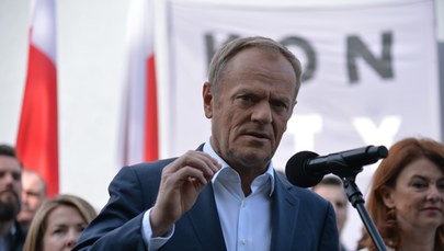 Tusk: Będziemy krzyczeć, że flaga jest powodem do dumy wszystkich Polek i Polaków