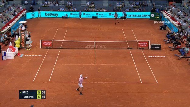 Skrót meczu turnieju ATP w Madrycie Sebastian Baez - Stefanos Tsitsipas 5:7, 6:3, 3:6.

W tekście zawarto link serwisu partnerskiego